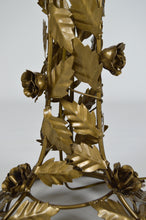 Charger l&#39;image dans la galerie, Lampadaire doré en fer forgé et perles de verre
