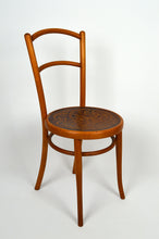 Cargar imagen en el visor de la galería, Chaise bistrot par J&amp;J Kohn avec assise décorée
