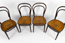 Lade das Bild in den Galerie-Viewer, Lot de 4 Chaises Thonet en bois courbé à assises décorées
