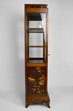 Load image into Gallery viewer, Vitrine japonisante à panneaux marquetés, attribuée à Perret et Vibert, circa 1880
