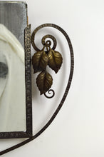 Charger l&#39;image dans la galerie, Miroir Art Déco en fer forgé à motif floral
