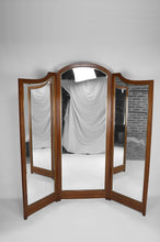 Загрузить изображение в средство просмотра галереи, Miroir de Dressing Triptyque de style Victorien en Acajou et Laiton, circa 1880
