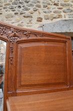 Load image into Gallery viewer, Buffet Art Nouveau en chêne sculpté de vigne, par Gauthier-Poinsignon
