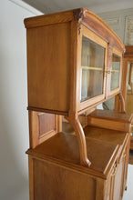 Cargar imagen en el visor de la galería, Buffet Art Nouveau en chêne et loupe, modèle au platane
