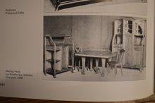 Load image into Gallery viewer, Table Art Nouveau à 5 pieds en noyer par G. E. Nowak, vers 1905
