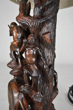 Load image into Gallery viewer, Lampe africaine en ébène sculpté
