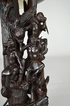 Lade das Bild in den Galerie-Viewer, Lampe africaine en ébène sculpté
