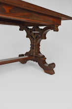 Load image into Gallery viewer, Table Anglaise Neogothique en acajou vers 1840
