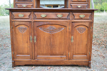 Load image into Gallery viewer, Salle à manger Art Nouveau en chêne sculpté, 8 éléments
