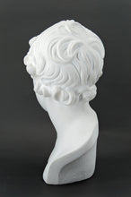 Загрузить изображение в средство просмотра галереи, Buste féminin en plâtre à l&#39;antique
