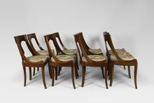 Загрузить изображение в средство просмотра галереи, Lot de 8 chaises de salle à manger en acajou, style Restauration, XIXe.
