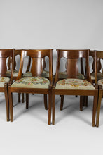 Load image into Gallery viewer, Lot de 8 chaises de salle à manger en acajou, style Restauration, XIXe.
