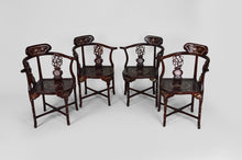 Cargar imagen en el visor de la galería, 4 fauteuils asiatiques en bois sculpté et marquetés de nacre, début XXe
