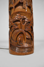 Lade das Bild in den Galerie-Viewer, Lampe asiatique en bois sculpté

