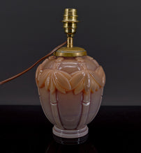 Cargar imagen en el visor de la galería, Lampe Art Déco en verre opalin moulé, France, circa 1930
