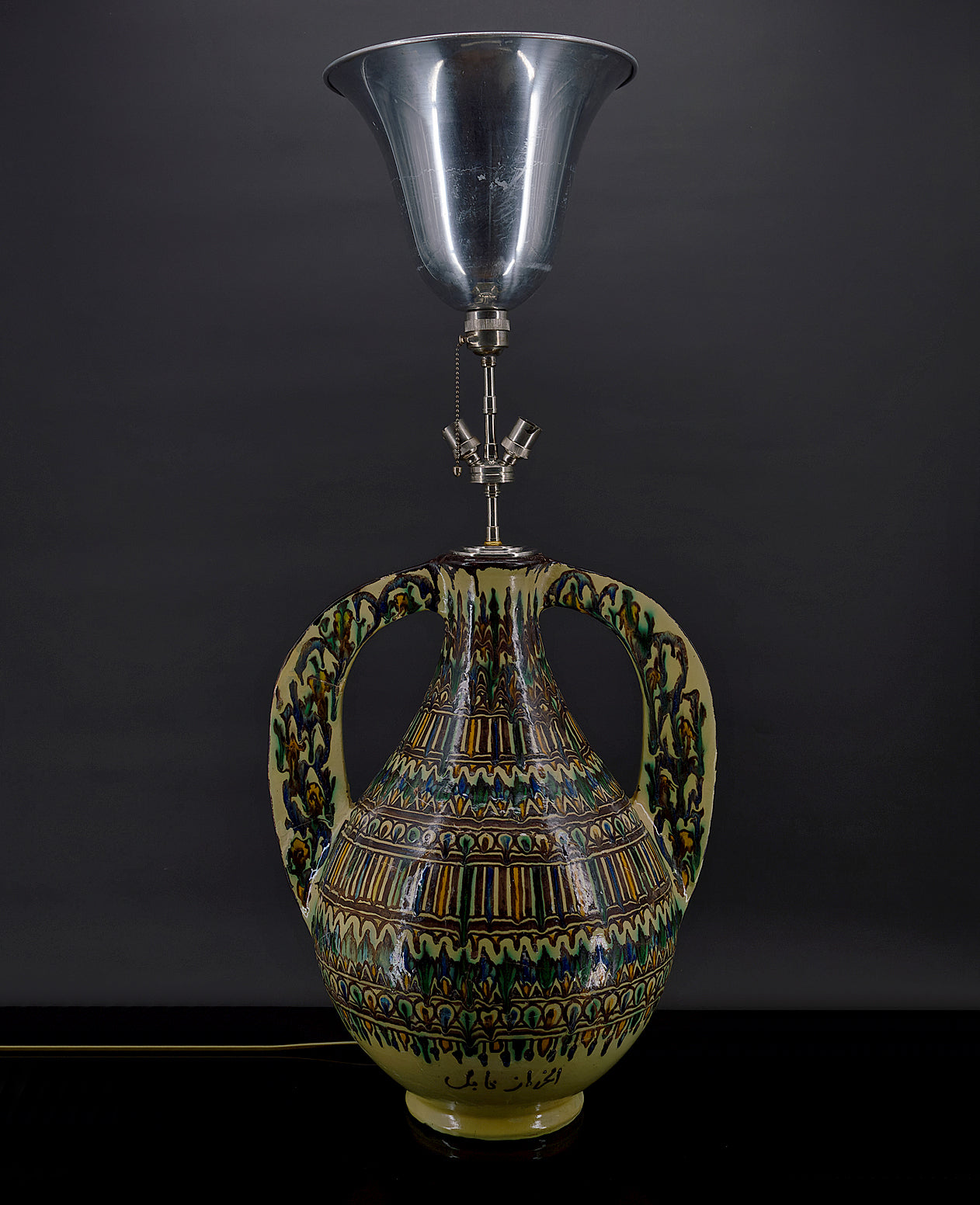 Important vase en céramique monté en lampe, Par El-Kharraz, Nabeul, Tunisie, début XXe