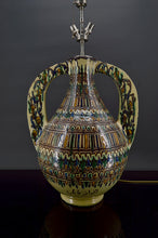 Lade das Bild in den Galerie-Viewer, Important vase en céramique monté en lampe, Par El-Kharraz, Nabeul, Tunisie, début XXe
