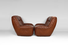 Charger l&#39;image dans la galerie, Paire de fauteuils clubs vintage en cuir, circa 1970-1980
