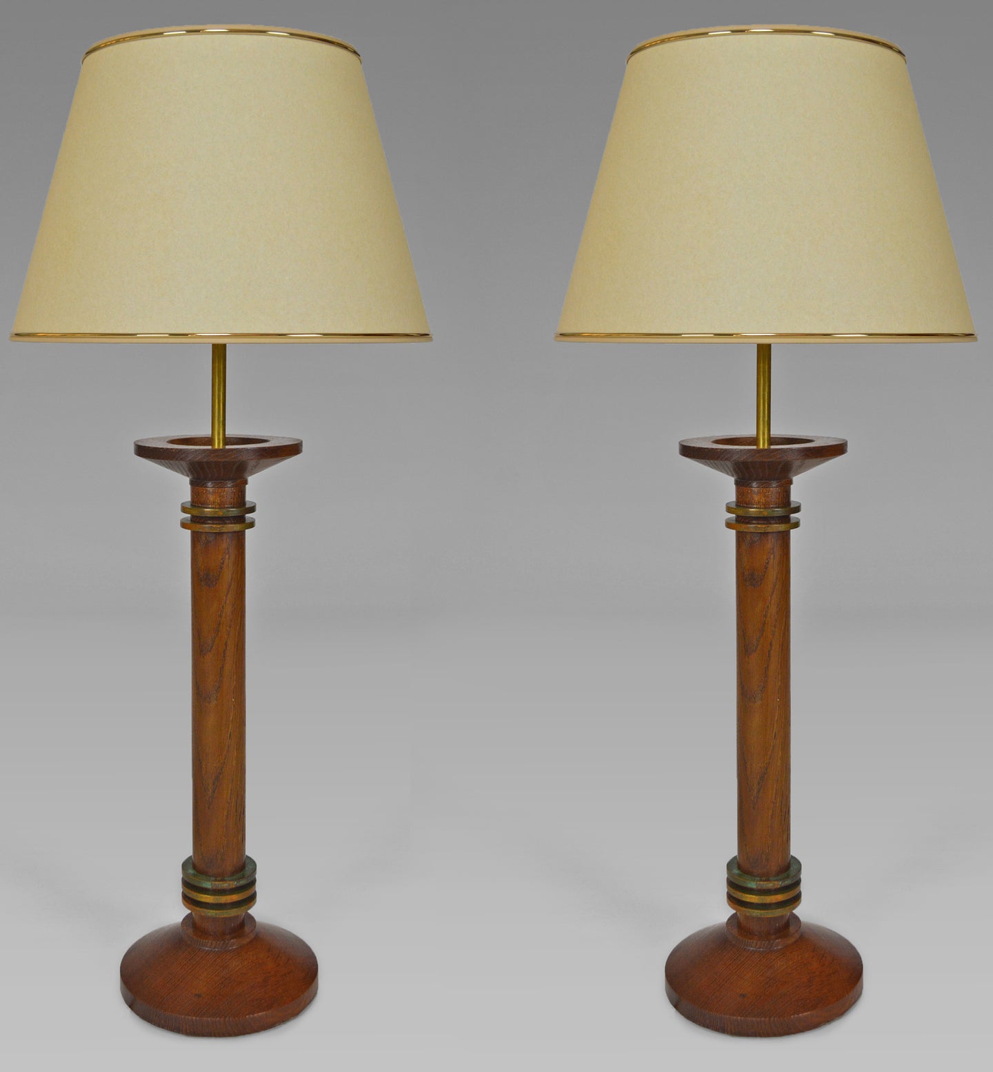 Paire de lampes Art Déco en bois et bronze patiné