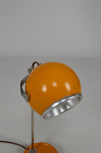 Cargar imagen en el visor de la galería, Lampe Eyeball orange par Pierre Disderot
